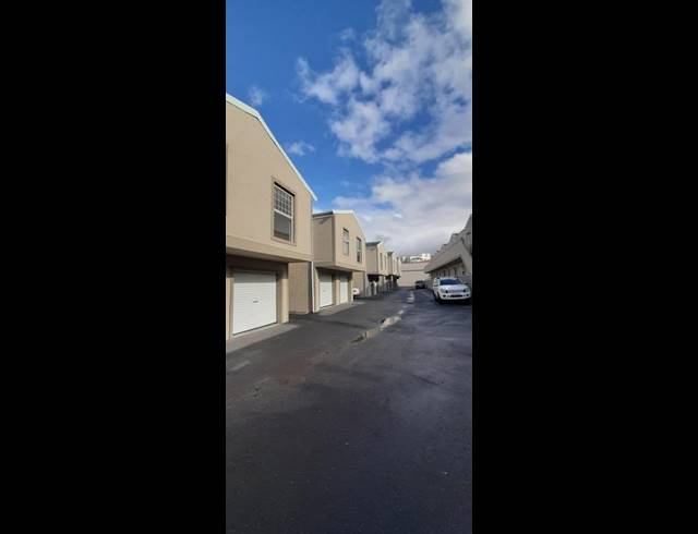 1 BEDROOM PROPERTY TO RENT IN WYNBERG